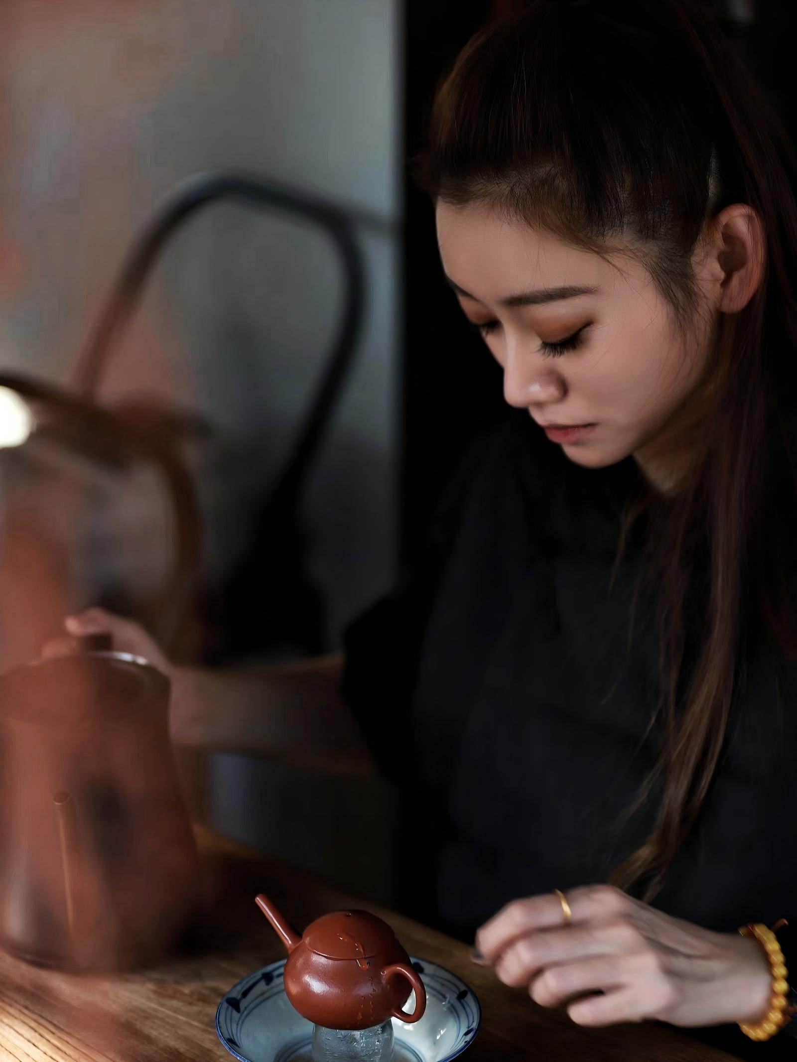 Ivy preparing tea